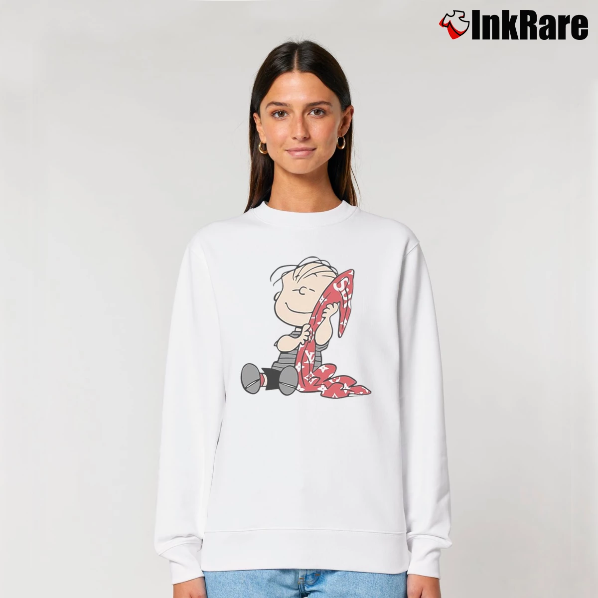Charlie Brown Supreme Women’s Relaxed Sweatshirt in white – Cozy Casual Women’s Charlie Brown Supreme Relaxed Sweatshirt in white | Soft, Laid-Back Vibe