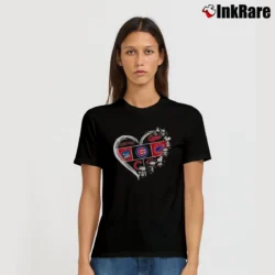 Women’s Chicago Cubs Heart Snoopy Dog T-Shirt in black | Soft, Flattering Fit