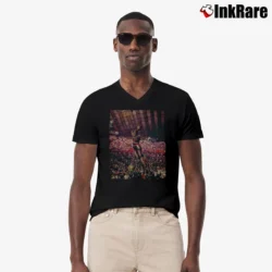 Men’s clyde drexler the glide for Retro NBA Fans V-Neck Tee in black | Sharp, Breathable, Everyday Staple