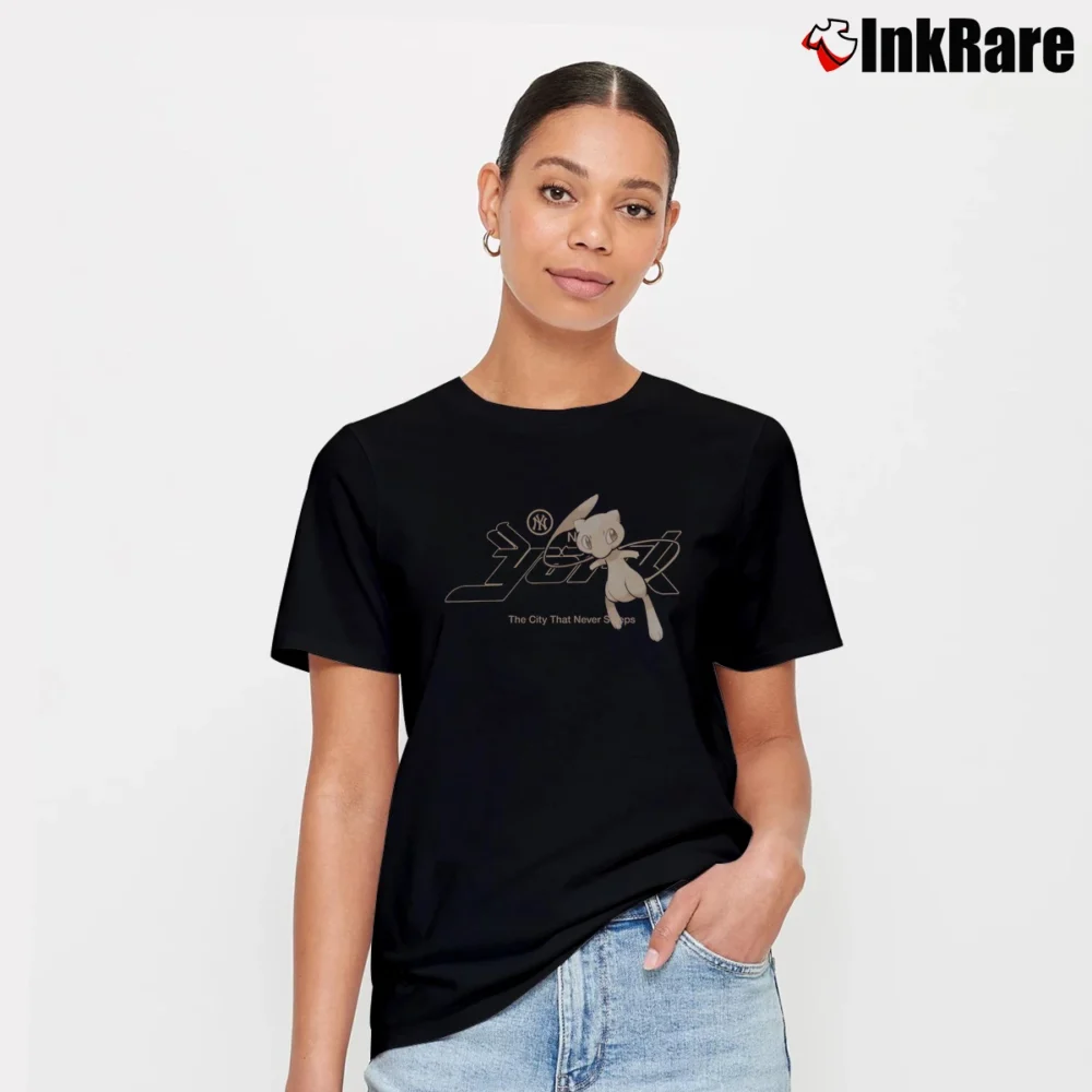 Women’s Cool Streetwear Pokemon Mew Graphic Signature T-Shirt in black | Soft, Flattering Fit