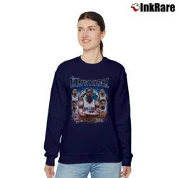 Women’s Dallas Mavericks Spencer Dinwiddie Relaxed Sweatshirt in navy | Soft, Laid-Back Vibe