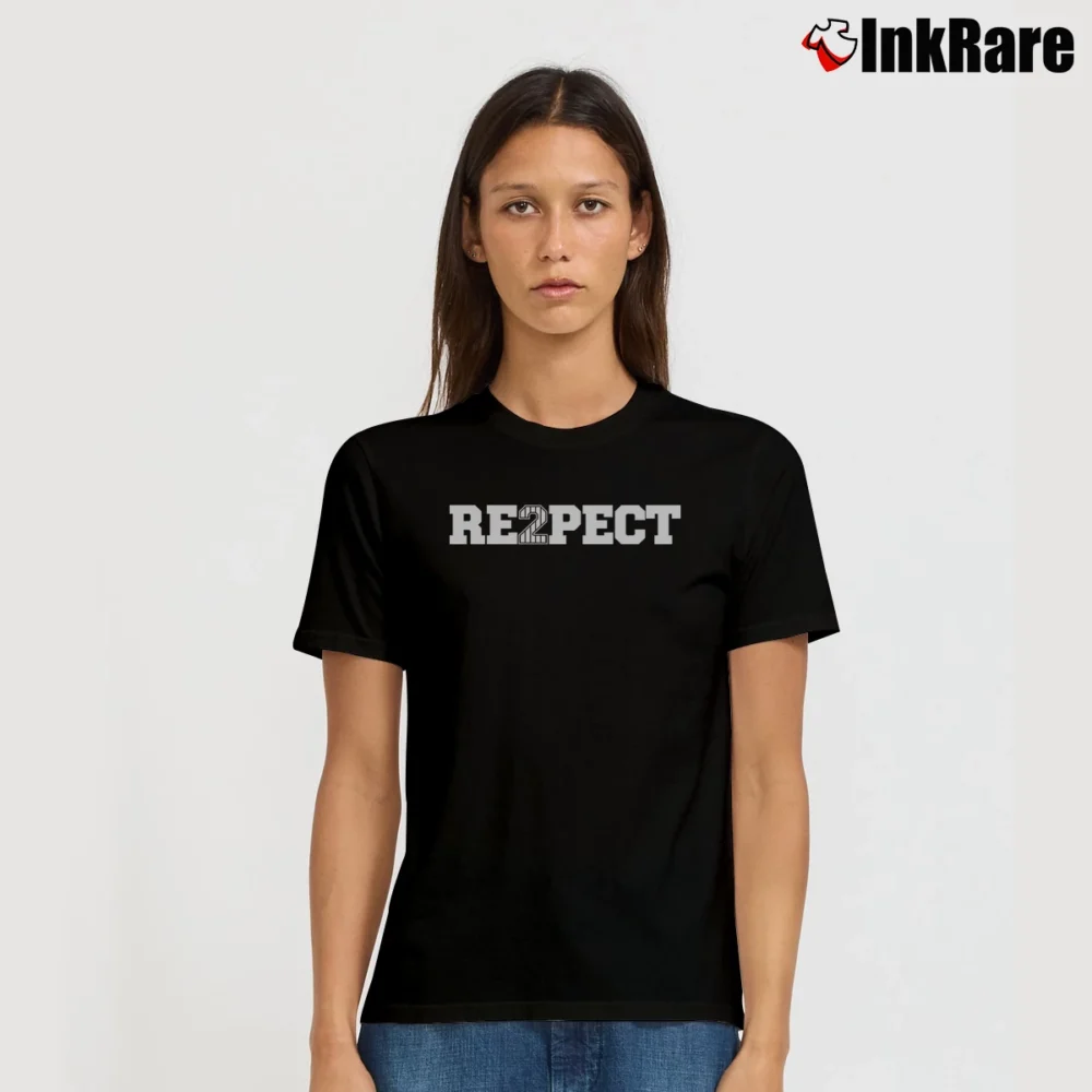 Women’s Derek Jeter New York Yankees Respect Signature T-Shirt in black | Soft, Flattering Fit