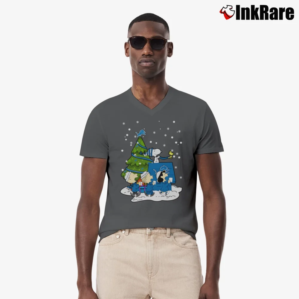 Men’s Detroit Lions Are Coming To Town Snoopy Christmas V-Neck Tee in charcoal | Sharp, Breathable, Everyday Staple