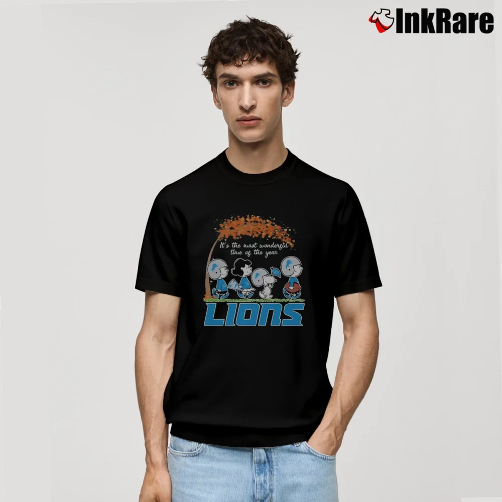 Men’s detroit lions snoopy and charlie brown fall season Classic T-Shirt in black | Soft, Breathable Everyday Wear