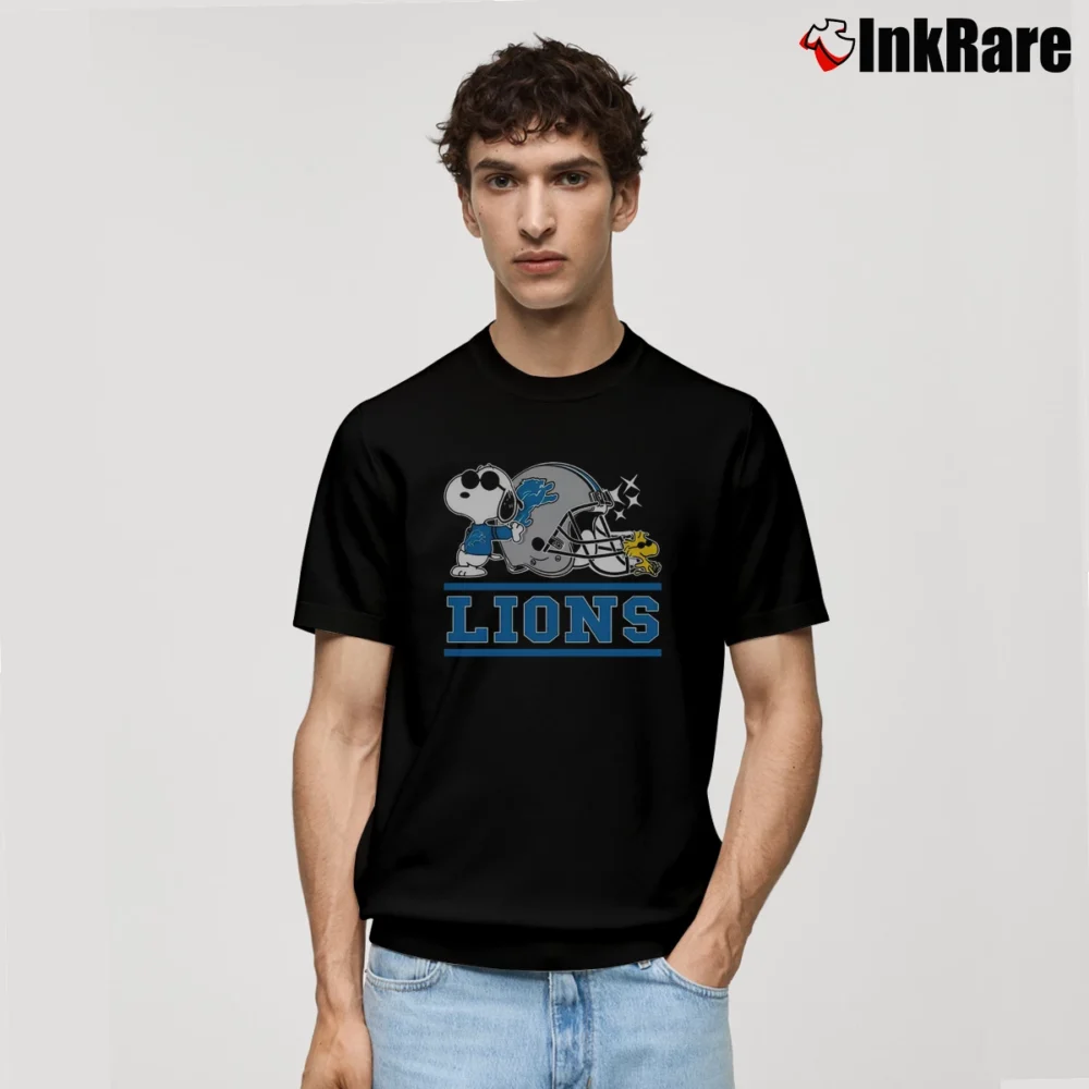Men’s detroit lions snoopy joe cool and woodstock Classic T-Shirt in black | Soft, Breathable Everyday Wear