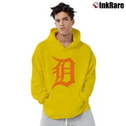 Men’s Detroit Tigers Logo Graphic Pullover Hoodie in yellow | Cozy, Durable, Modern Fit