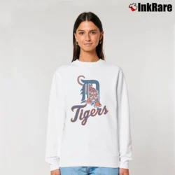 Women’s Detroit Tigers Relaxed Sweatshirt in white | Soft, Laid-Back Vibe