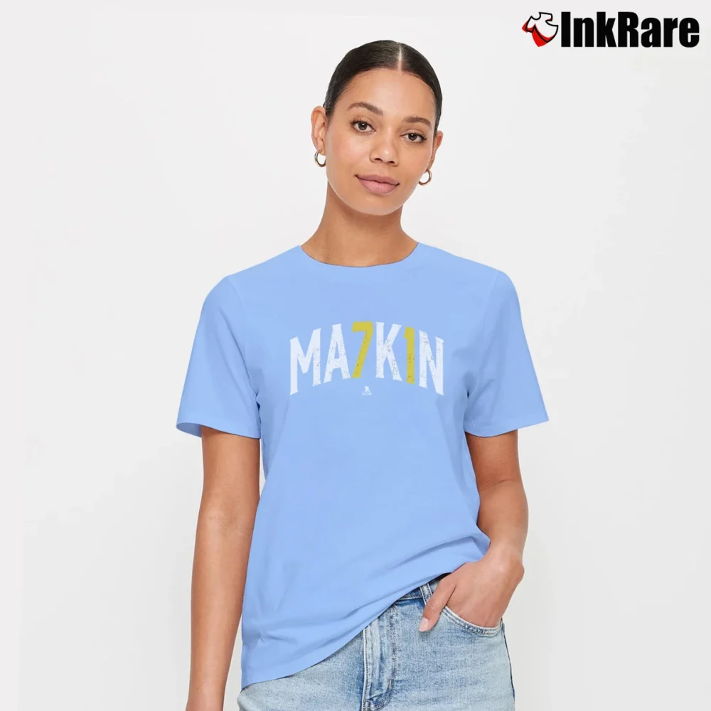 Women’s Evgeni Malkin Pittsburgh Hockey Signature T-Shirt in light blue | Soft, Flattering Fit