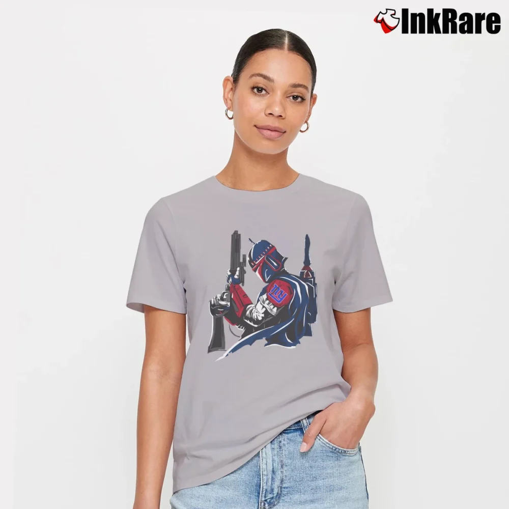 Women’s Fanatic New York Giants Boba Fett Star Wars Football Signature T-Shirt in sport grey | Soft, Flattering Fit