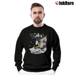 Men’s Fun Snoopy And Woodstock Skiing Peanuts Crewneck Sweatshirt in black | Cozy Fabric, Clean Style