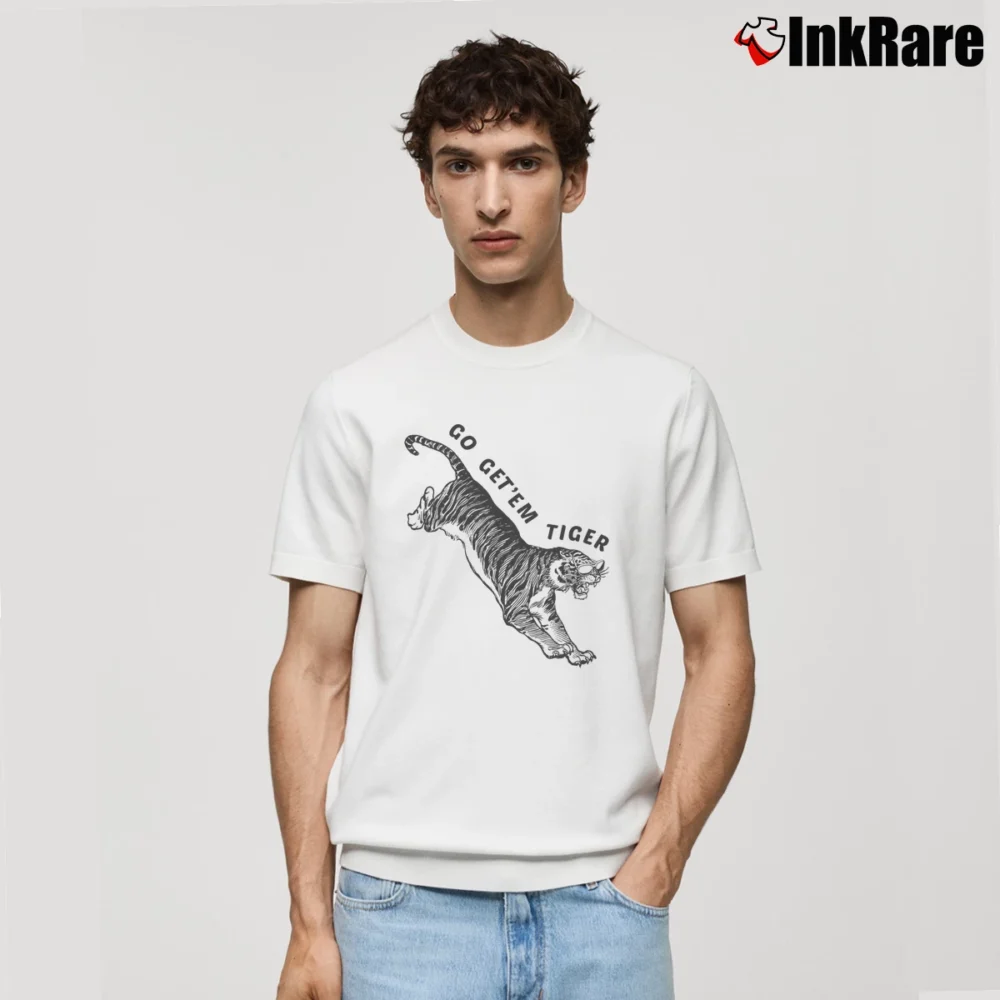 Men’s Go Get'em Tiger Sunglasses On Big Cat Animal Classic T-Shirt in white | Soft, Breathable Everyday Wear