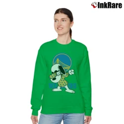Women’s Golden State Warriors Snoopy Dabbing Relaxed Sweatshirt in irish green | Soft, Laid-Back Vibe