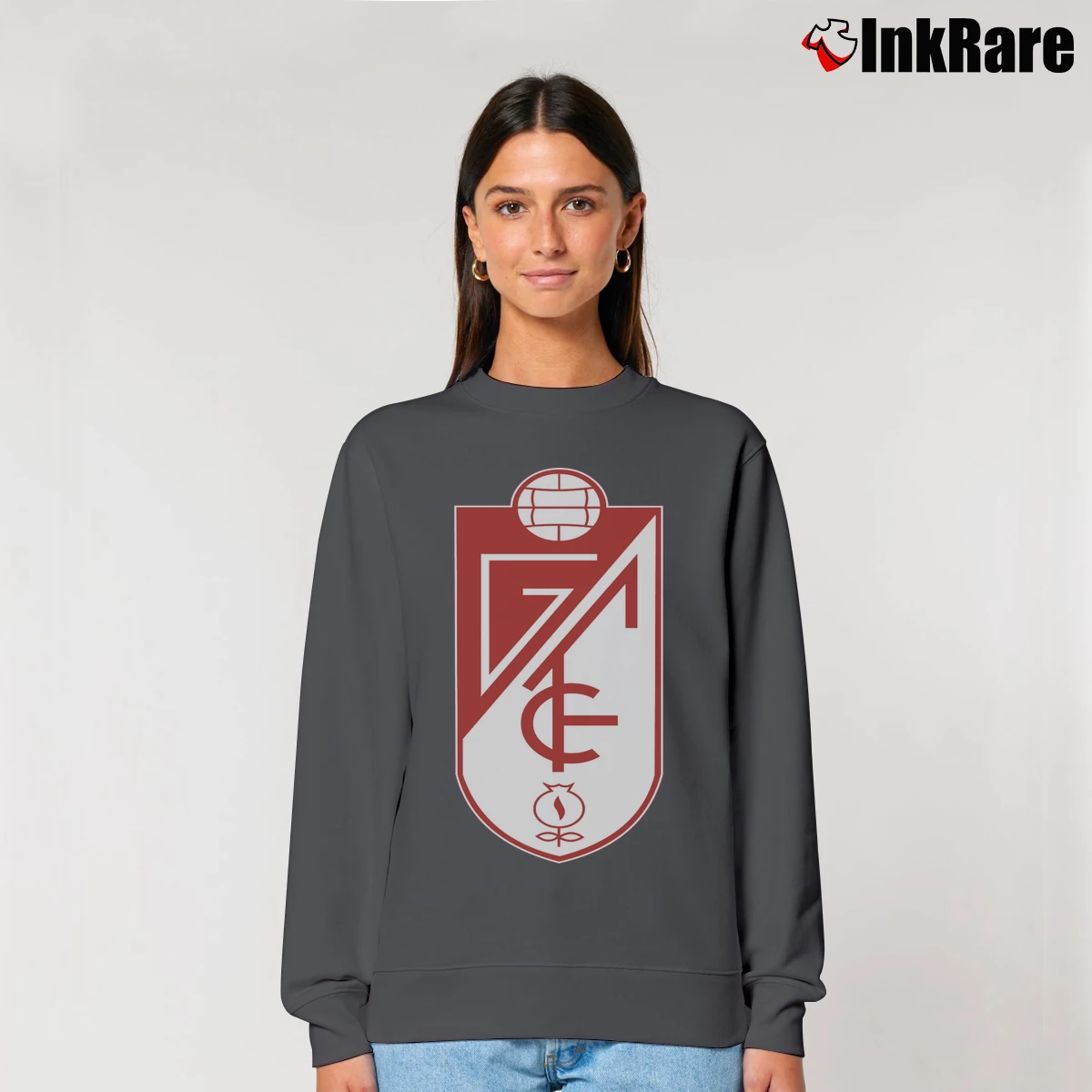 Granada CF Espana Futbol Soccer Women’s Relaxed Sweatshirt in charcoal – Cozy Casual Women’s Granada CF Espana Futbol Soccer Relaxed Sweatshirt in charcoal | Soft, Laid-Back Vibe