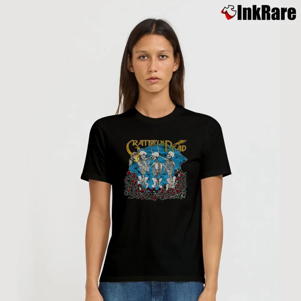 Women’s Grateful Dead Y2K Band Signature T-Shirt in black | Soft, Flattering Fit