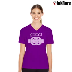 Women’s Gucci Fashion Show Graphic V-Neck Tee in purple | Chic Neckline, Soft Texture