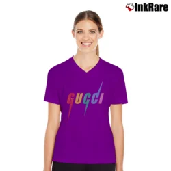 Women’s Gucci Logo Graphic V-Neck Tee in purple | Chic Neckline, Soft Texture