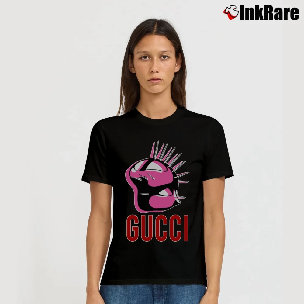 Women’s Gucci Manifesto Signature T-Shirt in black | Soft, Flattering Fit