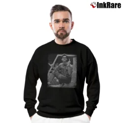 Men’s Jim Carrey Midle Finger Crewneck Sweatshirt in black | Cozy Fabric, Clean Style