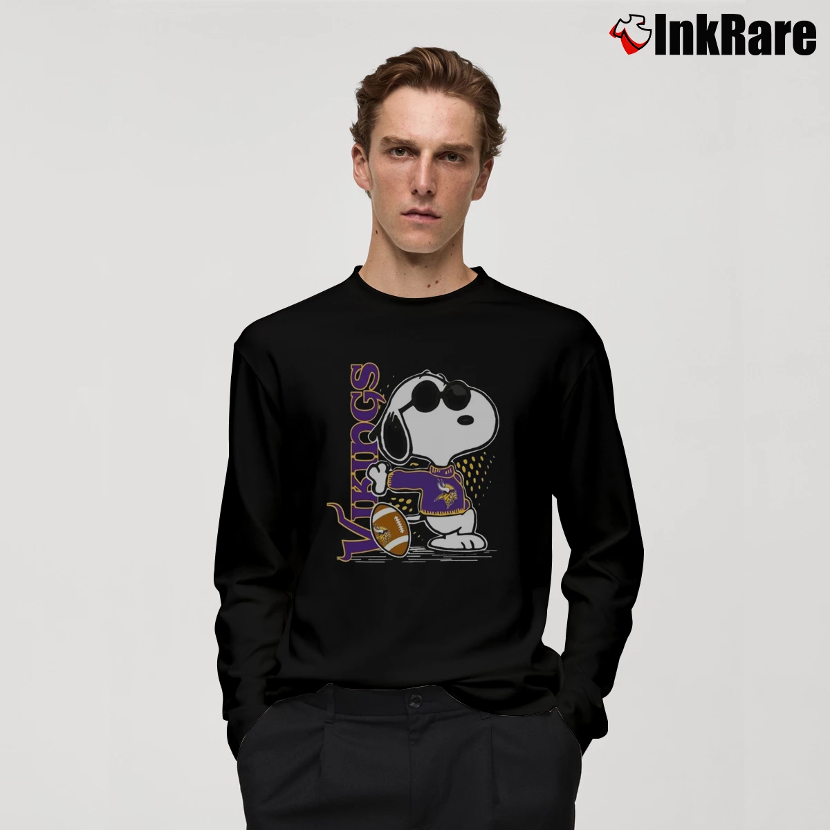 Joe Cool Snoopy Minnesota Vikings Men’s Long-Sleeve Tee in black – Versatile Layering Men’s Joe Cool Snoopy Minnesota Vikings Long-Sleeve Shirt in black | Sleek, Lightweight, Year-Round Wear