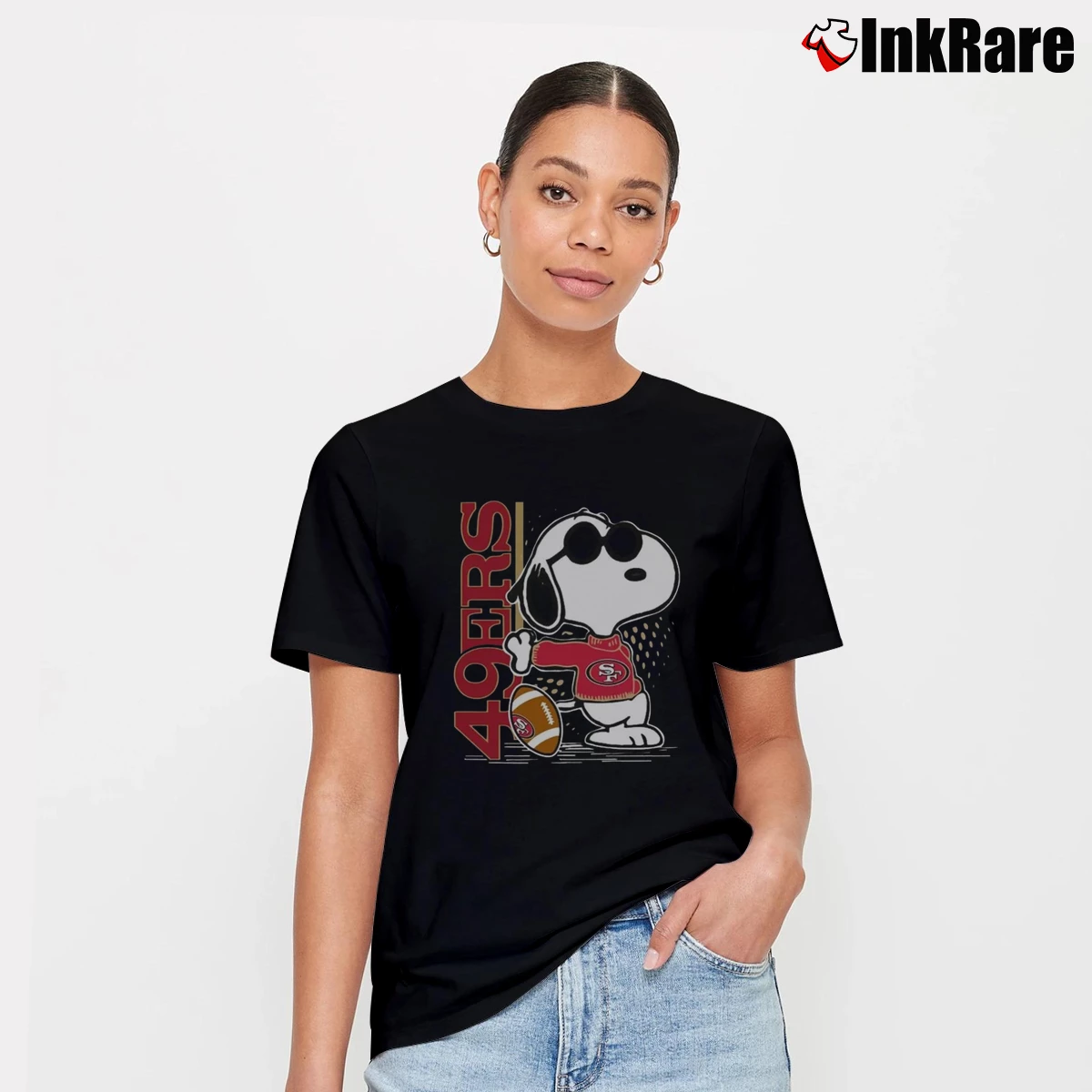 Joe Cool Snoopy San Francisco 49ers Women’s Tee in black – Effortless Style Women’s Joe Cool Snoopy San Francisco 49ers T-Shirt in black | Soft, Flattering Fit