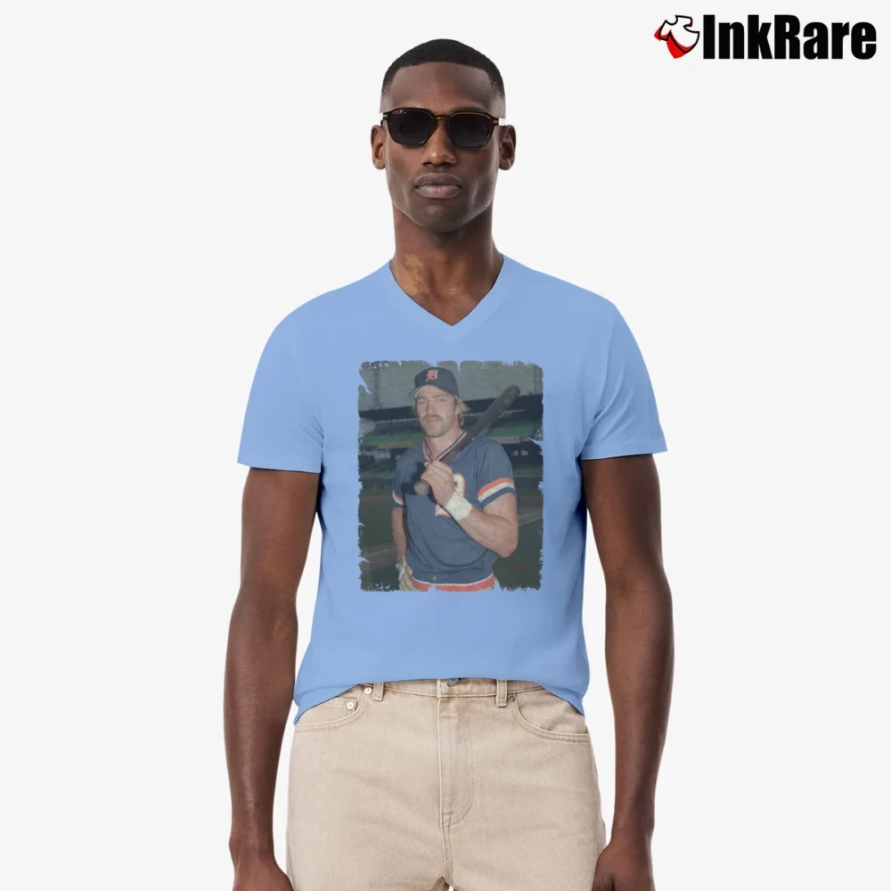 Men’s kirk gibson detroit tigers for MLB Fans V-Neck Tee in light blue | Sharp, Breathable, Everyday Staple