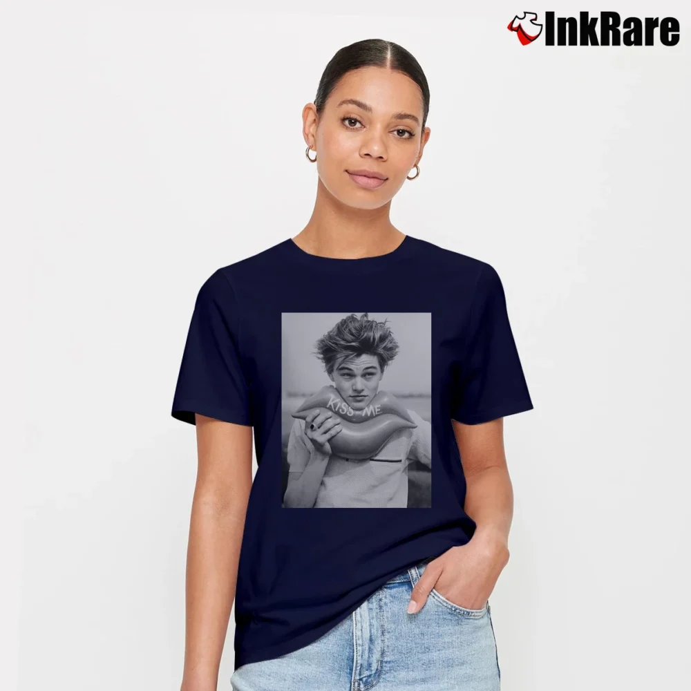 Women’s Leonardo Dicaprio Titanic Romeo Juliet Signature T-Shirt in navy | Soft, Flattering Fit