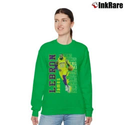 Women’s Los Angeles Lakers LeBron James King of Basketball Relaxed Sweatshirt in irish green | Soft, Laid-Back Vibe