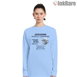 Women long sleeve light blue with tour art
