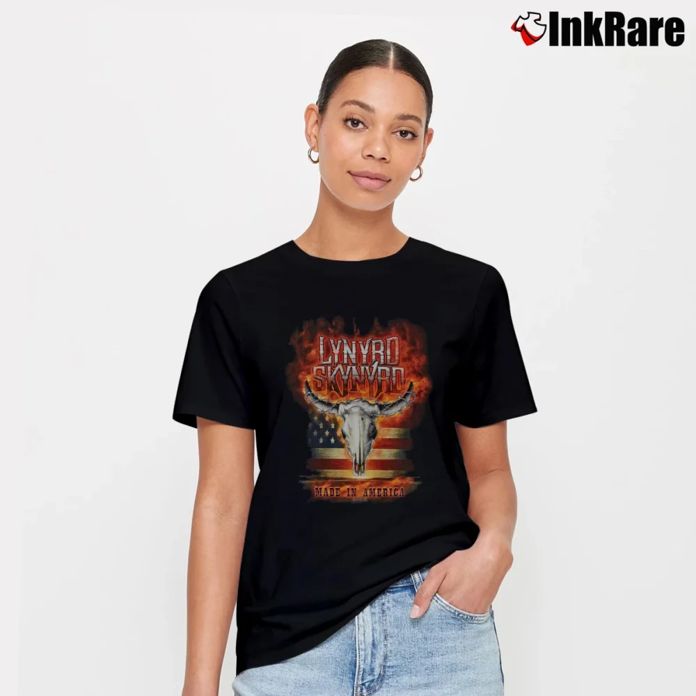 Women’s Lynyrd Skynyrd Signature T-Shirt in black | Soft, Flattering Fit