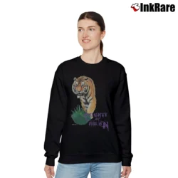 Women’s Marcelo Burlon County Of Milan Tiger Relaxed Sweatshirt in black | Soft, Laid-Back Vibe