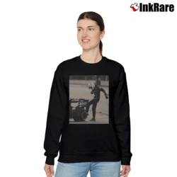 Women’s Max Verstappen Kicking the Tire Relaxed Sweatshirt in black | Soft, Laid-Back Vibe