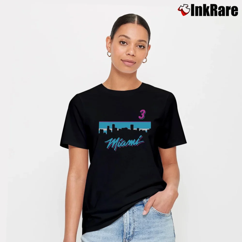 Women’s Miami Heat Dwyane Wade Nba Player Signature T-Shirt in black | Soft, Flattering Fit