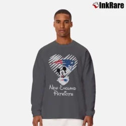 Men’s Mickey Mouse New England Patriots Super Bowl Fan Long-Sleeve Shirt in charcoal | Sleek, Lightweight, Year-Round Wear