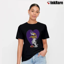 Women’s Minnesota Vikings Snoopy Hug T-Shirt in black | Soft, Flattering Fit