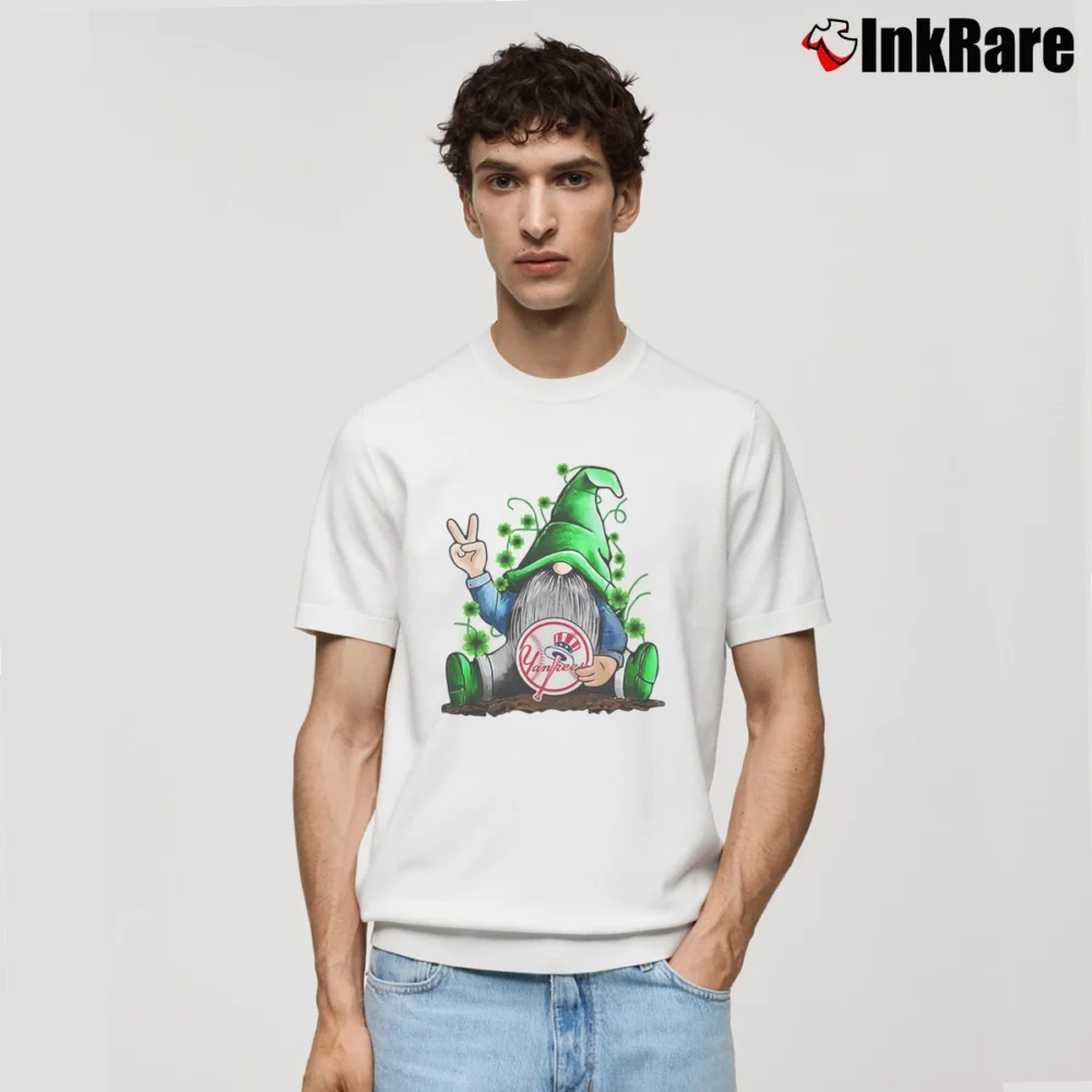 Men’s MLB Gnomes Lucky Hug New York Yankees Baseball Gift Classic T-Shirt in white | Soft, Breathable Everyday Wear