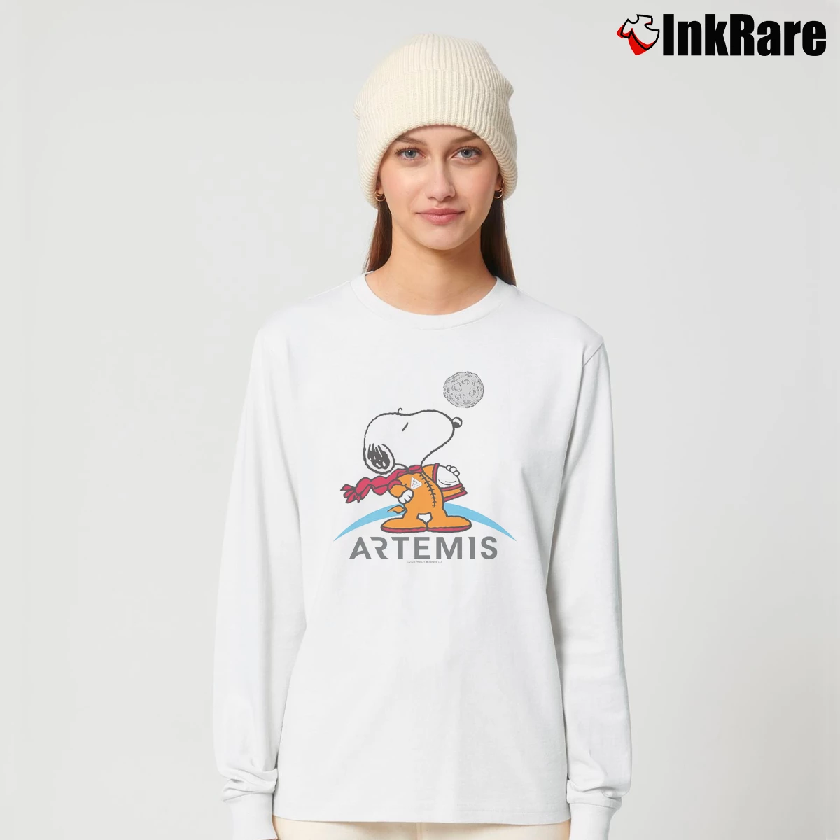 Women’s Nasa Snoopy Artemis Long-Sleeve Top in white | Sleek, Versatile, All-Season