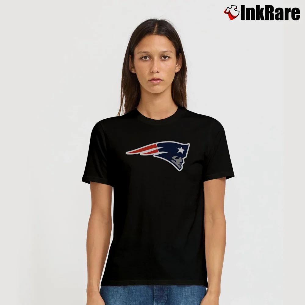 Women’s New England Patriots Nfl Fan Signature T-Shirt in black | Soft, Flattering Fit