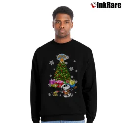 Men’s New York Knicks Snoopy Ugly Christmas Crewneck Sweatshirt in black | Cozy Fabric, Clean Style