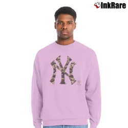 Men’s New York Yankees Camo Crewneck Sweatshirt in light pink | Cozy Fabric, Clean Style