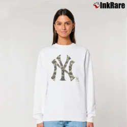 Women’s New York Yankees Camo Relaxed Sweatshirt in white | Soft, Laid-Back Vibe