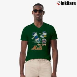 Men’s Peanuts Playing Football New York Mets Baseball V-Neck Tee in forest green | Sharp, Breathable, Everyday Staple