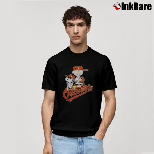 Peanuts Snoopy And Charlie Brown Baltimore Orioles Baseball Men’s Classic Tee in black – Premium Comfort Men’s Peanuts Snoopy And Charlie Brown Baltimore Orioles Baseball Classic T-Shirt in black | Soft, Breathable Everyday Wear