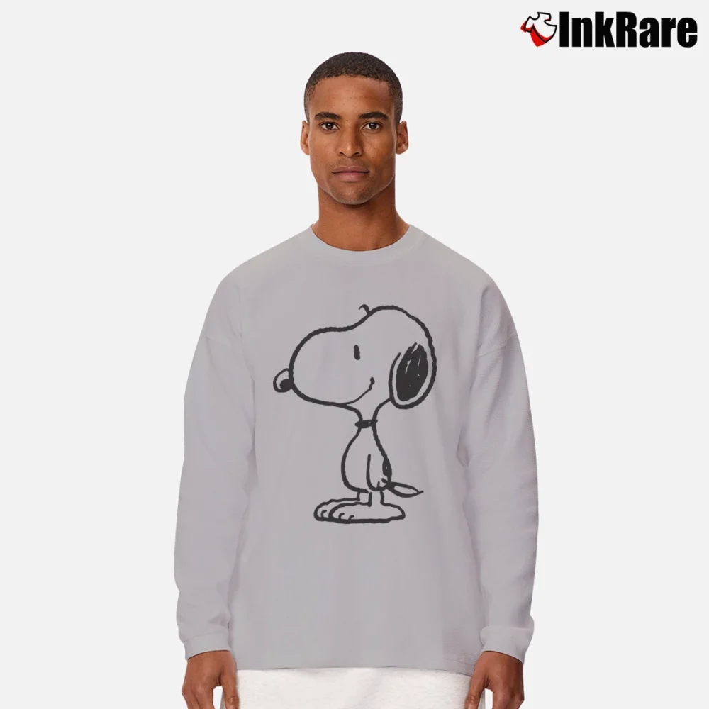 Men’s Peanuts Snoopy Charlie Brown Woodstock Retro Long-Sleeve Shirt in sport grey | Sleek, Lightweight, Year-Round Wear