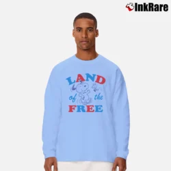 Men’s Peanuts Snoopy Land Of The Free Long-Sleeve Shirt in light blue | Sleek, Lightweight, Year-Round Wear