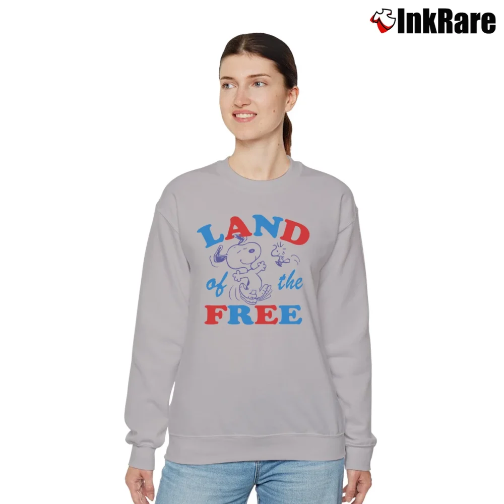 Women’s Peanuts Snoopy Land Of The Free Relaxed Sweatshirt in sport grey | Soft, Laid-Back Vibe