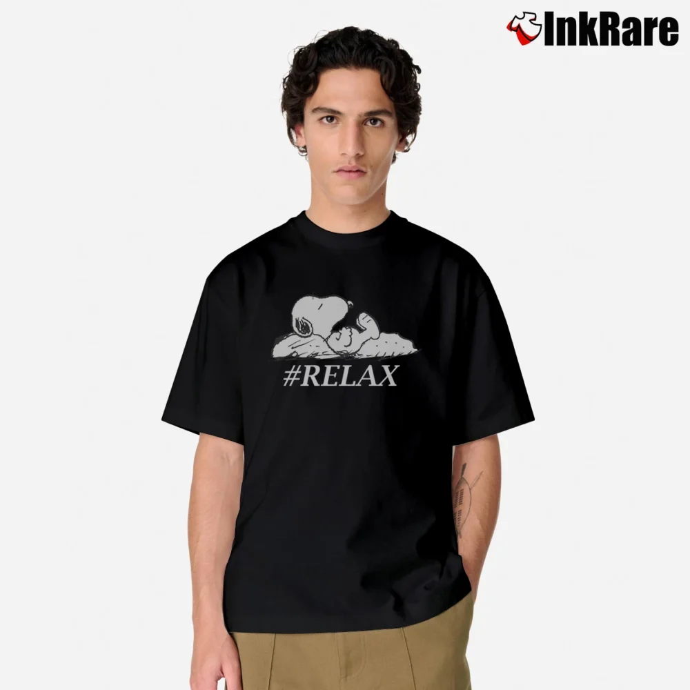 Men’s Peanuts Snoopy Relax Graphic Classic T-Shirt in black | Soft, Breathable Everyday Wear
