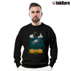 Men’s Philadelphia Eagles Snoopy Pumpkin House Crewneck Sweatshirt in black | Cozy Fabric, Clean Style