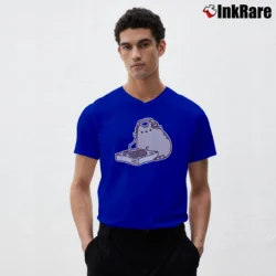 Men’s Pusheen The Cat DJ Juniors V-Neck Tee in royal blue | Sharp, Breathable, Everyday Staple