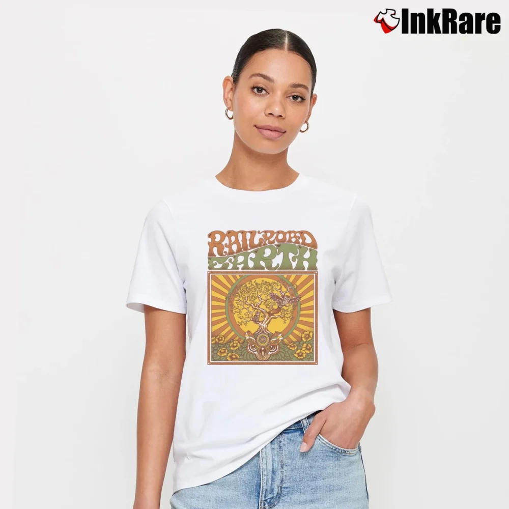 Women’s Railroad Earth Music Graphic Signature T-Shirt in white | Soft, Flattering Fit