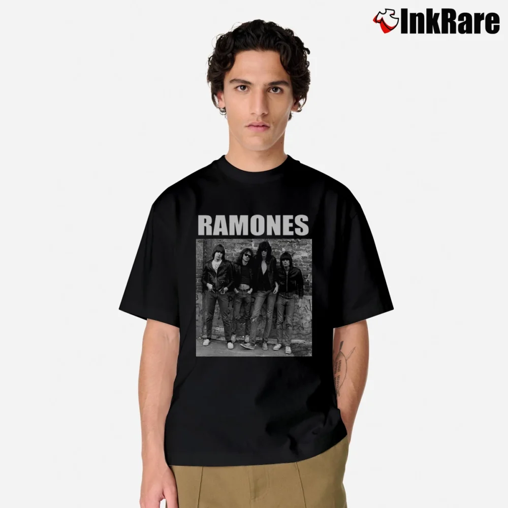 Men’s Ramones 1st Album Classic T-Shirt in black | Soft, Breathable Everyday Wear